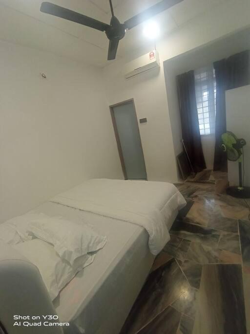 Imani Homestay Beach Gateway Bagan Lalang Kampong Bagan Lalang Exterior photo